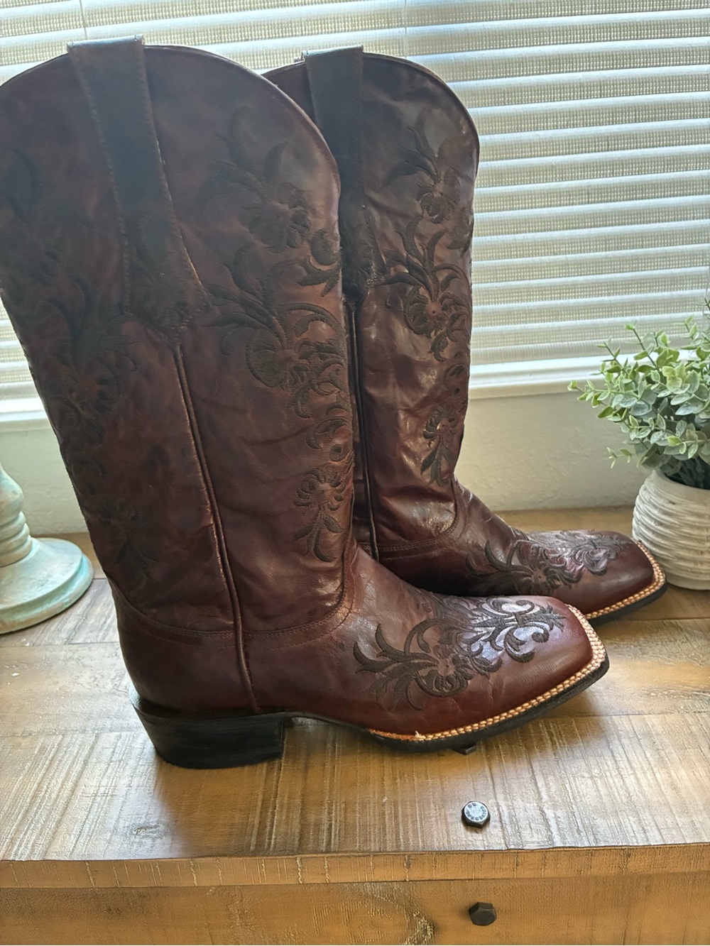 CAVENDERS NWT Women’s Embroidered Western Cowboy Boots - Brown - Picture 3 of 9
